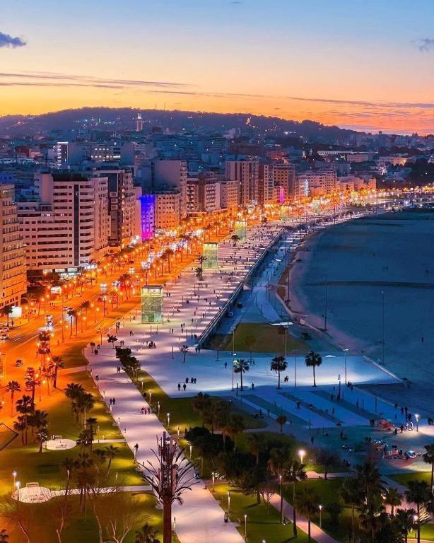 Incroyable Appartement A Playa Enface Cafe Sky 17 Танжер Екстериор снимка